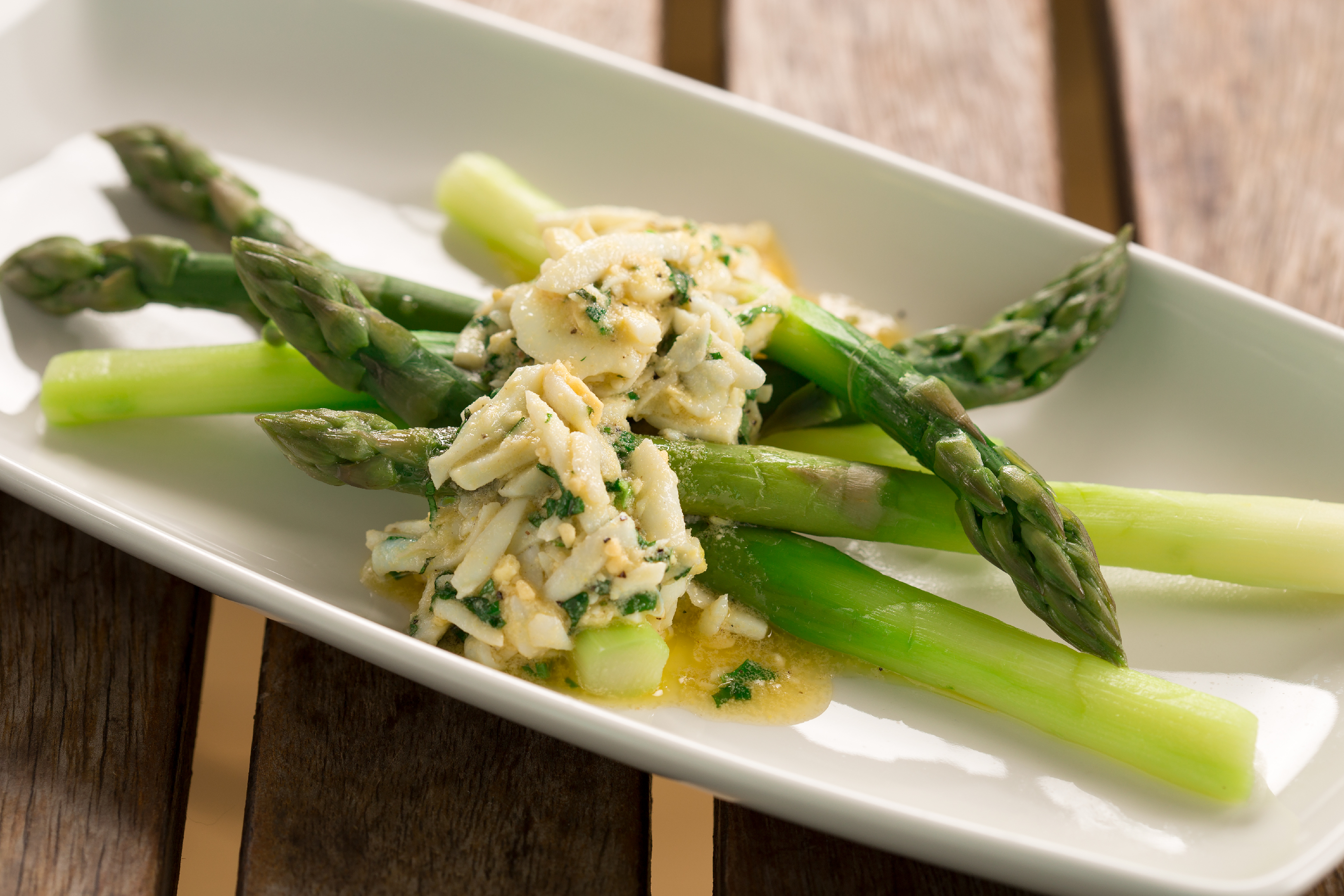 A Recipe for Spring: Anti-Inflammatory Asparagus Salad | University of
