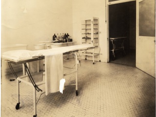 Historical photo of Porter Medical Center exam room.