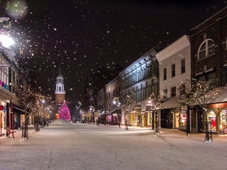 A snowy christmas evening on Church Street, Burlington