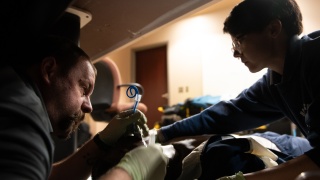 Paramedic students train at Elizabethtown Community Hospital.