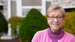 Portrait of Kathy Johnson.