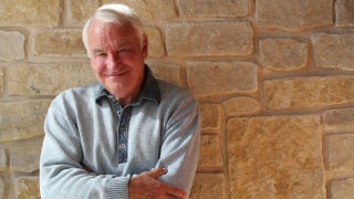 Portrait of Tom Golisano.