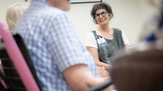 Charlotte Gosrich, RD, of FitzPatrick Cancer Treatment Center, meets with patients in a support group. 