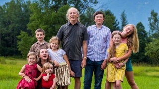 Outdoor portrait of the Wenzler family.