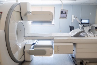Photo of a nuclear medicine machine.