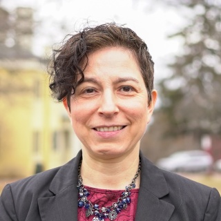 Portrait of Allison Fiore.