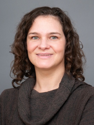 Headshot of Bethany Mahler, LCMHC, LADC, a Licensed Alcohol And Substance Abuse Counselor and Mental Health Clinician.