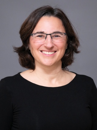 Headshot of Caroline Lyon, MD, an Internal Medicine Hospitalist