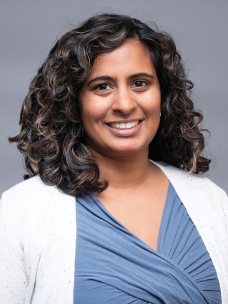 Headshot of Suzanne DeCapua, PA-C, a Urogynecology Physician Assistant.