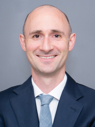 Headshot of Caleb Burr, MD, an Internal Medicine Hospitalist.