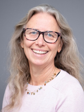 Headshot of ris Toedt-Pingel, MD, Pediatric Critical Care Physician.