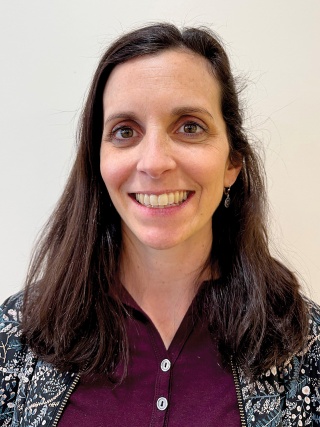 Headshot of Julie Porter, AUD, an Audiologist.