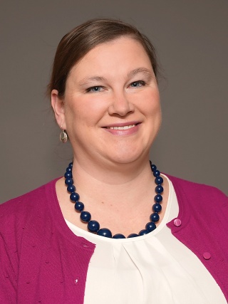 Headshot of Jennifer Synnott, NP, an Orthopedic Surgery Nurse Practitioner.