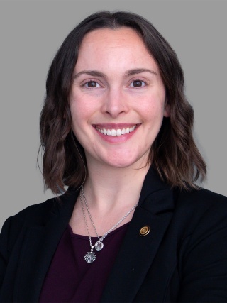 Headshot of Lauren Bode, PharmD.