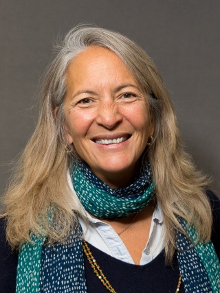 Portrait of Betsy Vicencio.