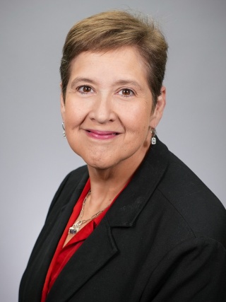 Portrait of Linda Havey.