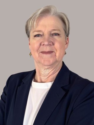 Headshot of Janet Hinzman, MD.