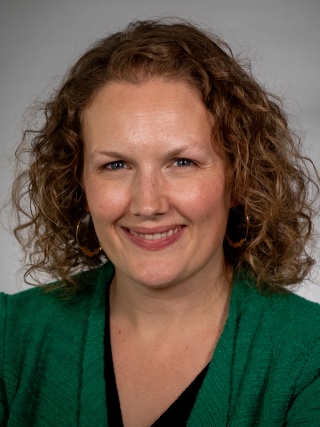 Headshot of Molly Brown, NP.