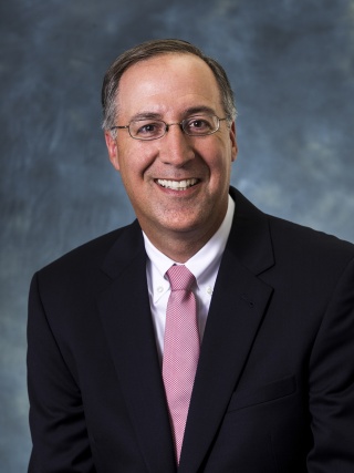 Portrait of Steven Cacchio.