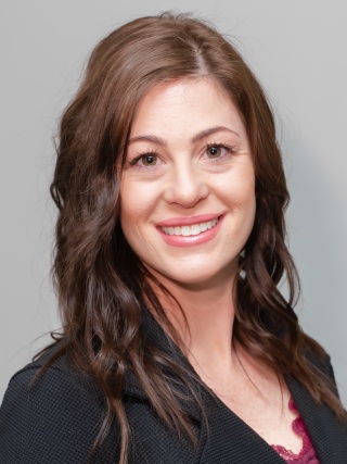 Headshot of Alison Grabowski, AOCNP.