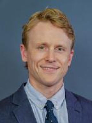 Headshot of Ian Strohbehn