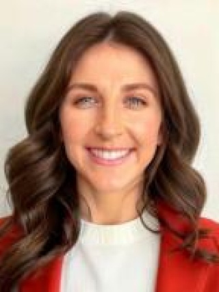 Headshot of Kyli Schmitt