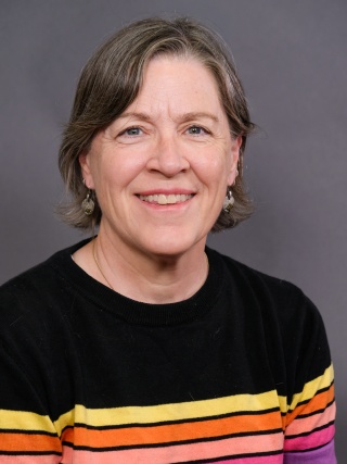 Headshot of Kirsten Berggren, FNP.