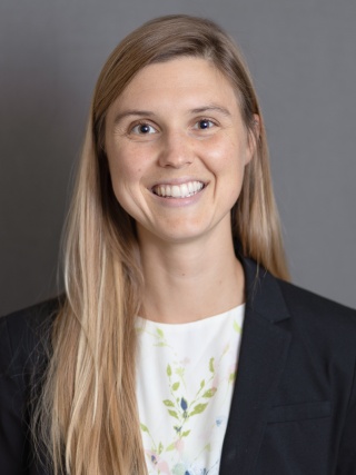 Headshot of Sara Heard, DO.