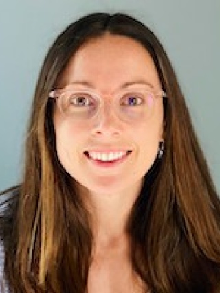 Headshot of Julie Macdougall, PharmD, PGY1 pharmacy residency (ambulatory) faculty.