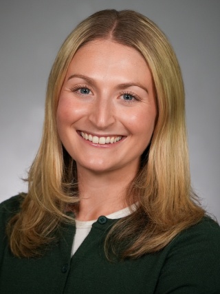 Headshot of Hannah Munn, PT, DPT.