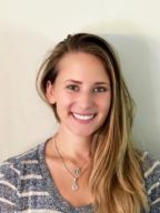 Headshot of Nicole Cloutier, NNP.