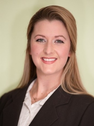 Headshot of Hayley Flynn, DO