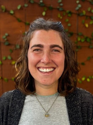 Headshot of Ellie Diamond. 