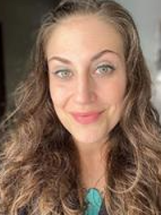 Headshot of Heather Gutchell.